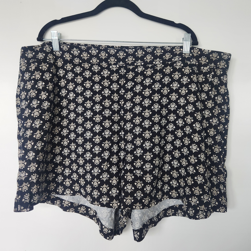 Old Navy Linen-Blend Black Shorts With Cream Floral Motif